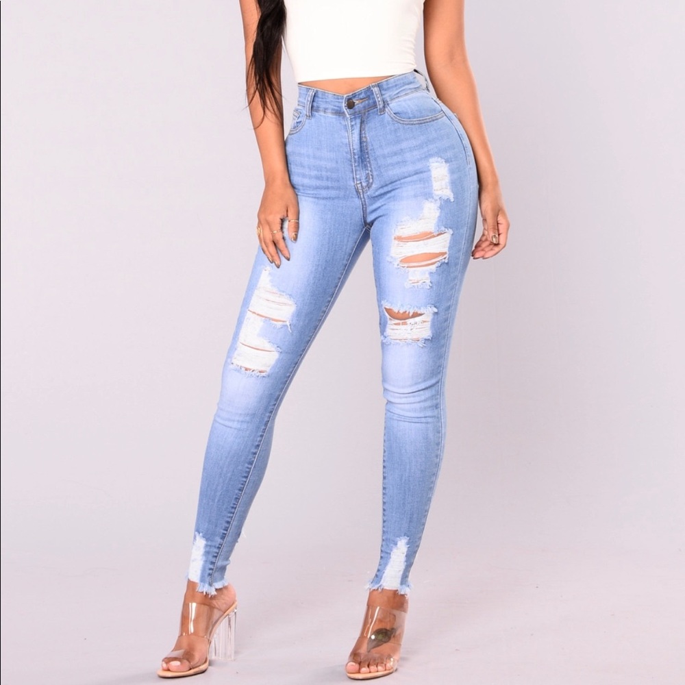 Fashion Nova slime & skinny jeans 👖